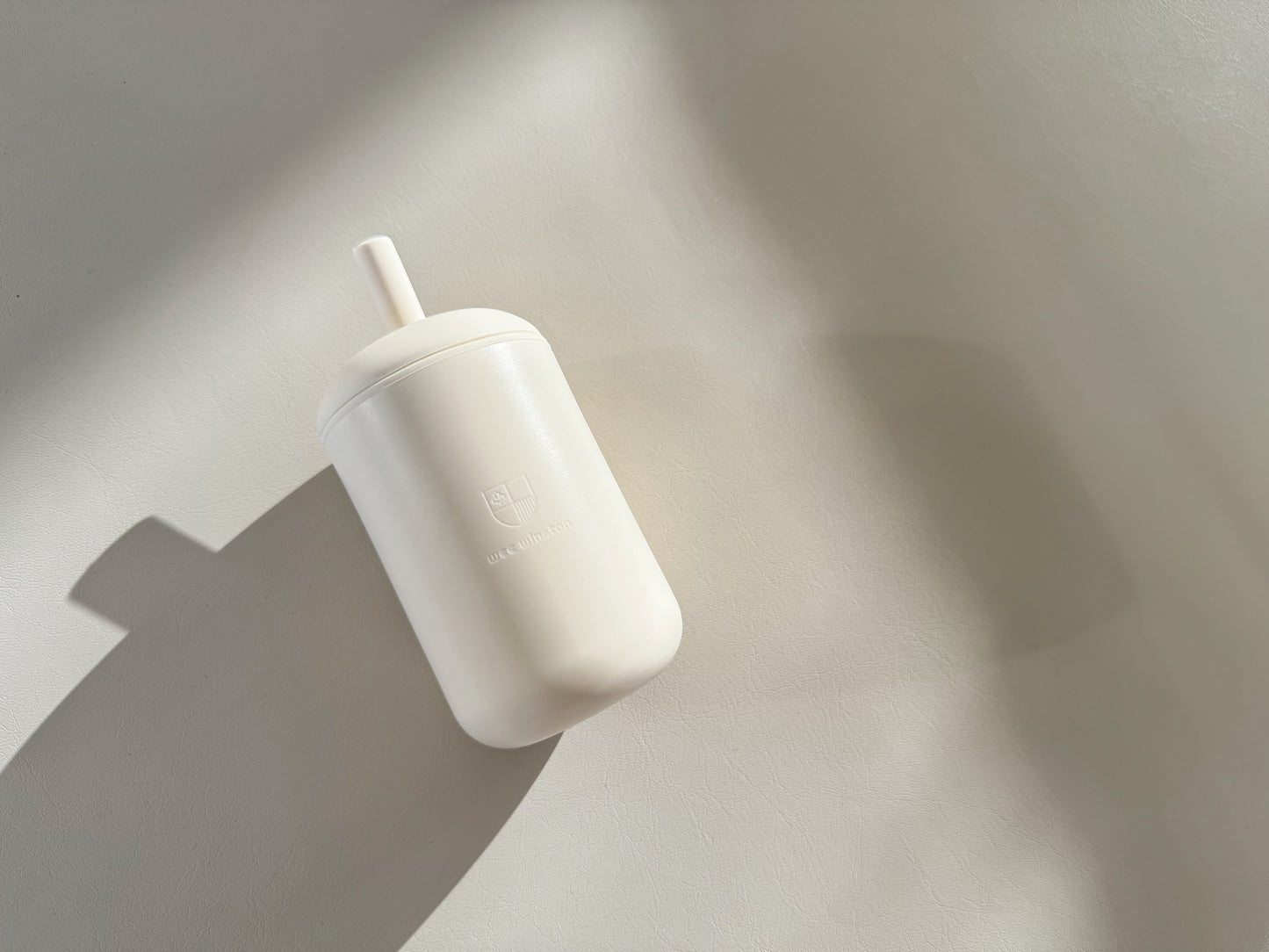 THE 2-IN-1 STRAW CUP